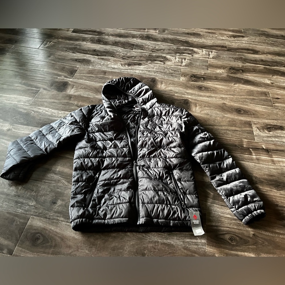 Avalanche Outdoor Supply Packable Black Jacket Size Medium